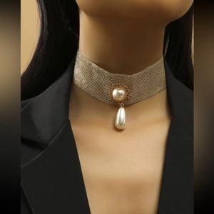⭐️ Stunning Metallic Wide Mesh Faux Pearl Tassel Cameo Choker ⭐️